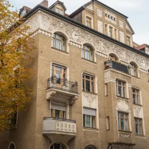 Elegant City Center Apartment